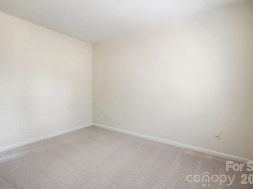 10012 Brass Eagle Lane, Charlotte, NC 28210.  MLS# CAR4406451, YatesRealty ID 39906. 