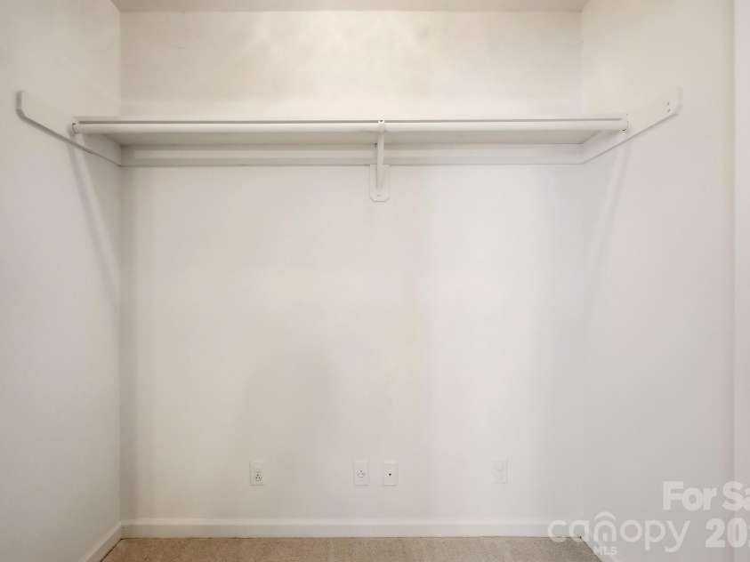 10012 Brass Eagle Lane, Charlotte, NC 28210.  MLS# CAR4406451, YatesRealty ID 39906. 