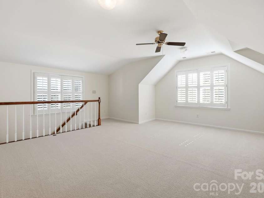 10012 Brass Eagle Lane, Charlotte, NC 28210.  MLS# CAR4406451, YatesRealty ID 39906. 