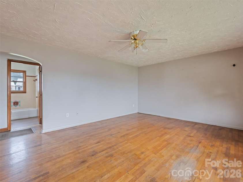57 Spruce Street, Waynesville, NC 28786.  MLS# CAR4407581, YatesRealty ID 39908. 