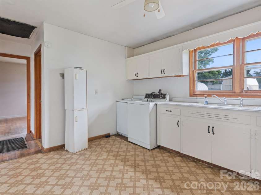 57 Spruce Street, Waynesville, NC 28786.  MLS# CAR4407581, YatesRealty ID 39908. 