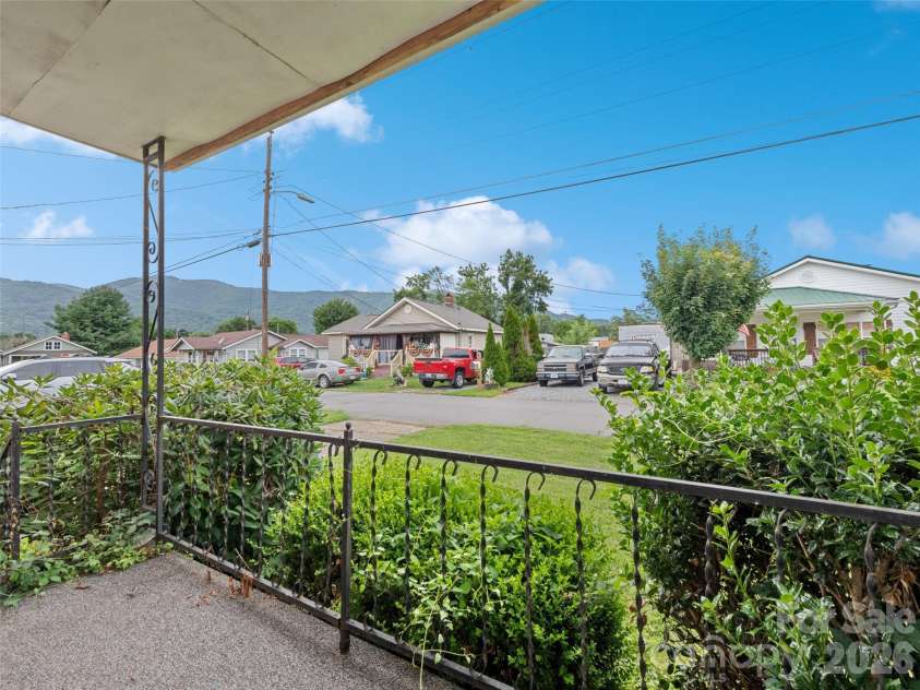 57 Spruce Street, Waynesville, NC 28786.  MLS# CAR4407581, YatesRealty ID 39908. 