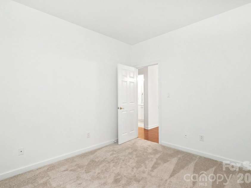9807 Whispering Willow Court, Charlotte, NC 28210.  MLS# CAR4405477, YatesRealty ID 39909. Flex
