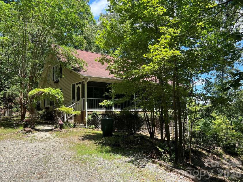 430 Laurel Heights Lane, Tryon, NC 28782.  MLS# CAR4277530, YatesRealty ID 3991. 