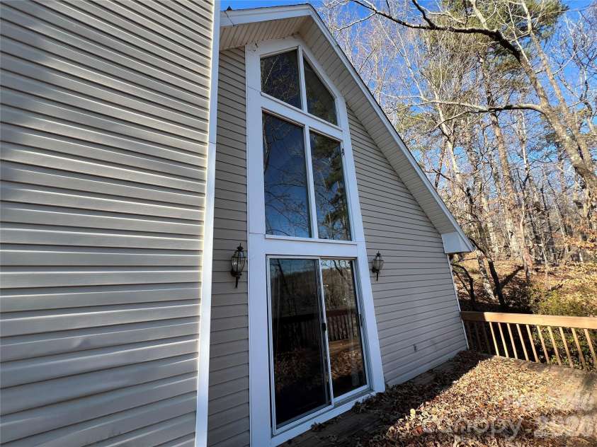 430 Laurel Heights Lane, Tryon, NC 28782.  MLS# CAR4277530, YatesRealty ID 3991. 