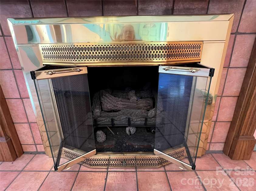 430 Laurel Heights Lane, Tryon, NC 28782.  MLS# CAR4277530, YatesRealty ID 3991. 