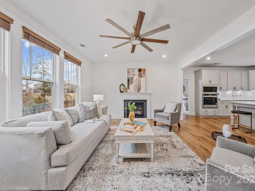 800 Landau Road, Waxhaw, NC 28173.  MLS# CAR4211219, YatesRealty ID 3991. Family room