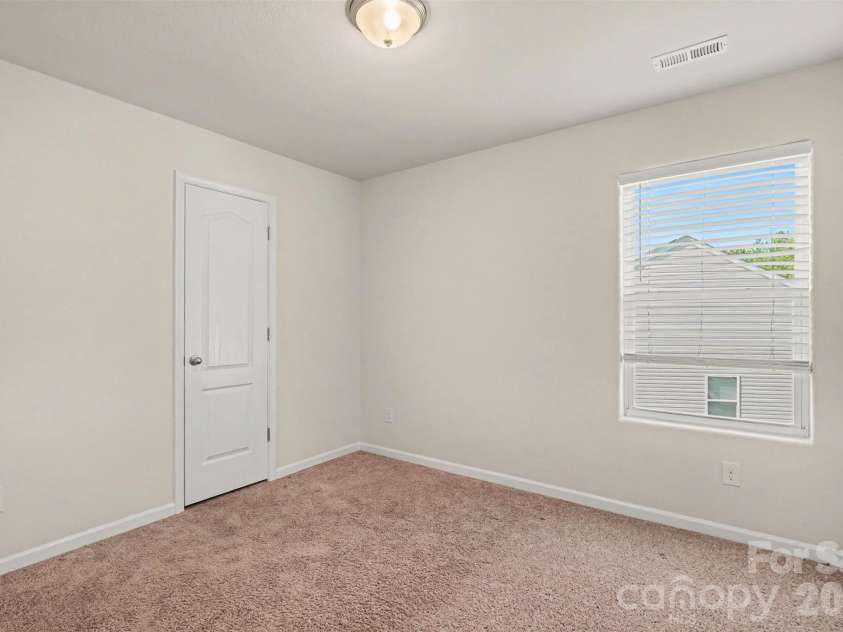 8411 Highgate Drive, Charlotte, NC 28215.  MLS# CAR4406007, YatesRealty ID 39911. 