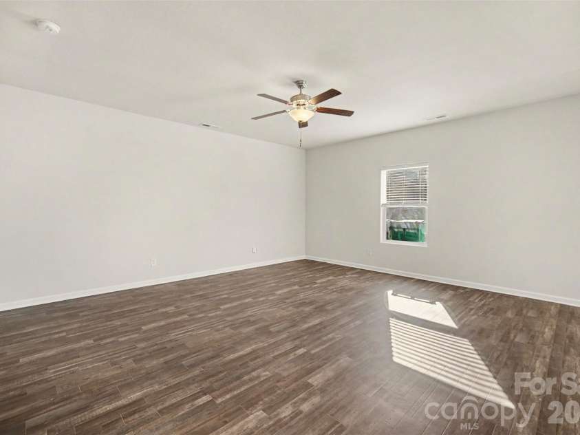8411 Highgate Drive, Charlotte, NC 28215.  MLS# CAR4421479, YatesRealty ID 39911. 