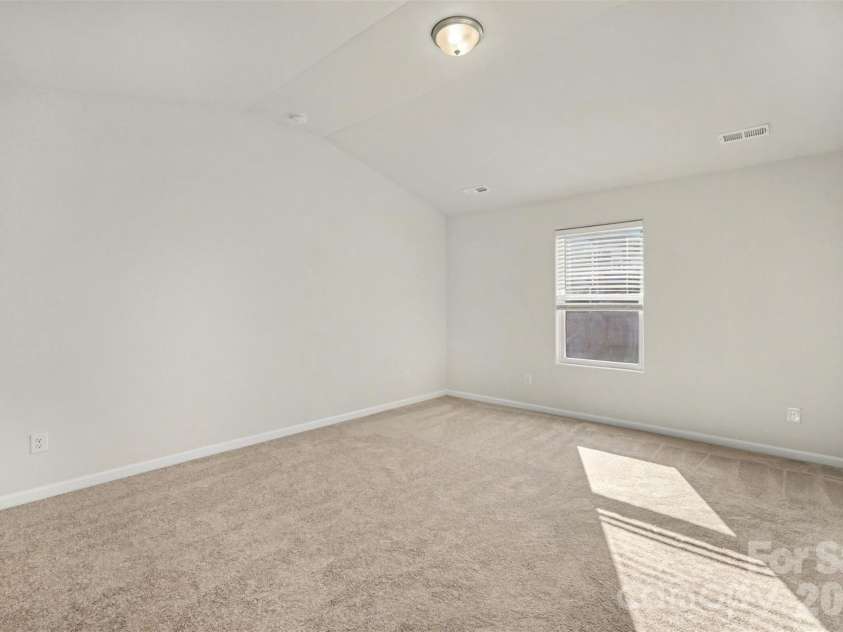 8411 Highgate Drive, Charlotte, NC 28215.  MLS# CAR4421479, YatesRealty ID 39911. 