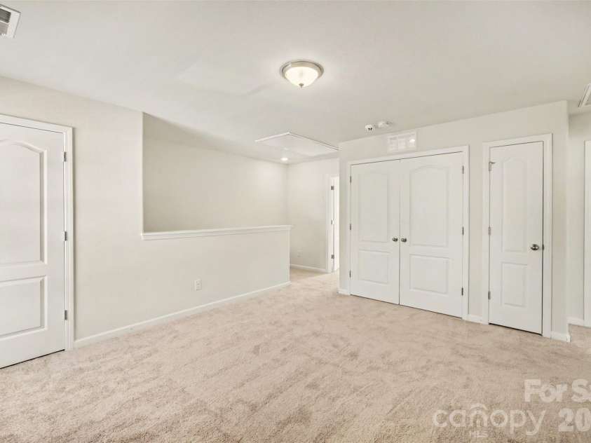 8411 Highgate Drive, Charlotte, NC 28215.  MLS# CAR4421479, YatesRealty ID 39911. 