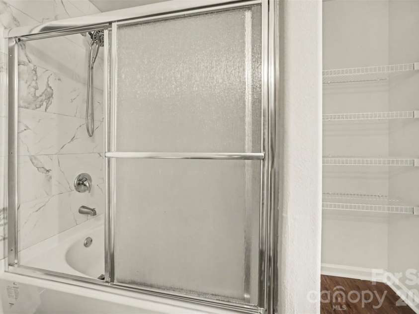 8411 Highgate Drive, Charlotte, NC 28215.  MLS# CAR4421479, YatesRealty ID 39911. 