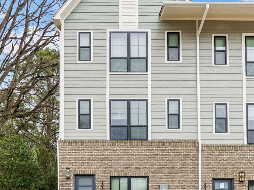 4039 Tryon Street, Charlotte, NC 28217.  MLS# CAR4406137, YatesRealty ID 39913. 