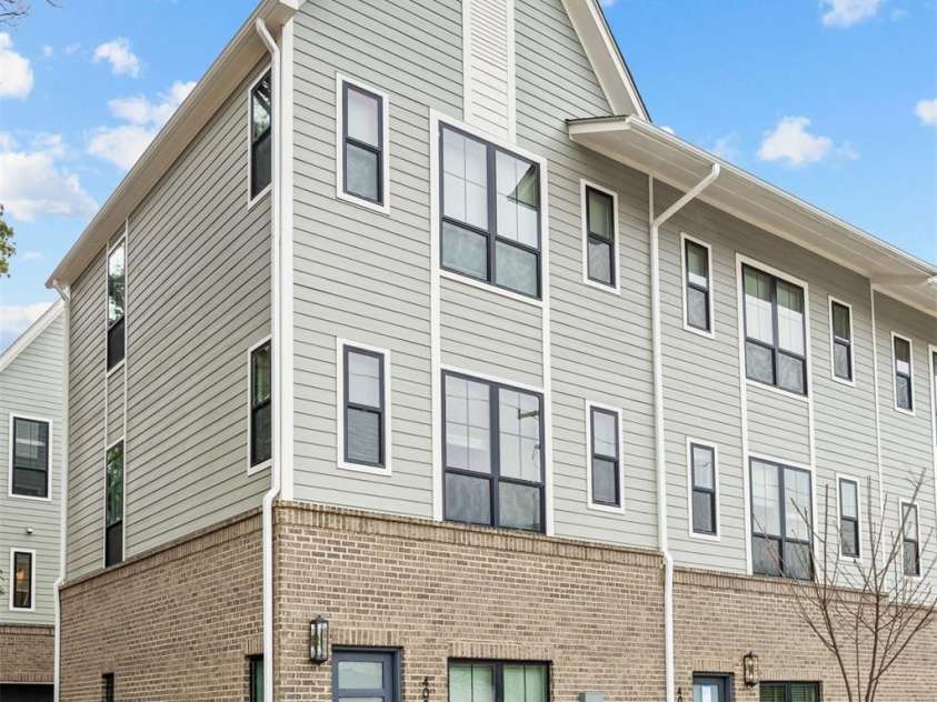 4039 Tryon Street, Charlotte, NC 28217.  MLS# CAR4406137, YatesRealty ID 39913. 
