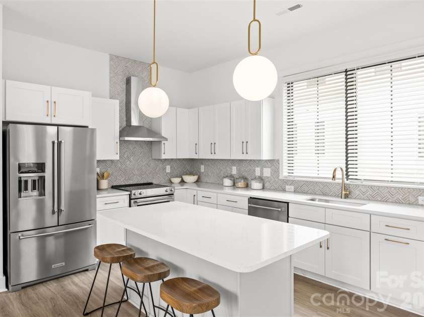 4039 Tryon Street, Charlotte, NC 28217.  MLS# CAR4406137, YatesRealty ID 39913. 