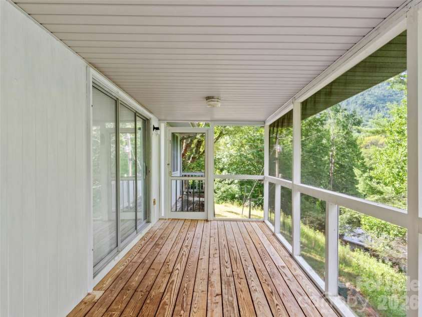 144 Florida Hill Drive, Green Mountain, NC 28740.  MLS# CAR4403040, YatesRealty ID 39914. 