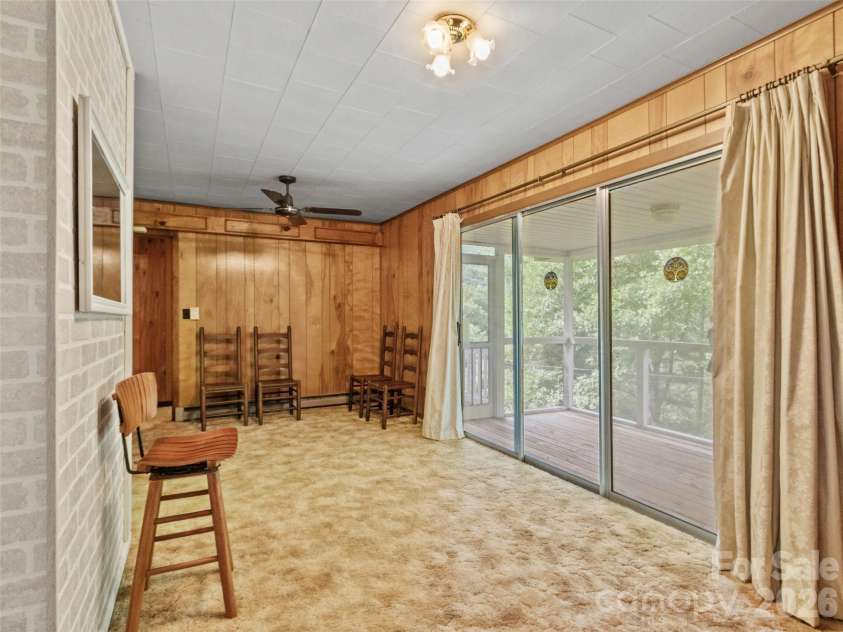 144 Florida Hill Drive, Green Mountain, NC 28740.  MLS# CAR4403040, YatesRealty ID 39914. 