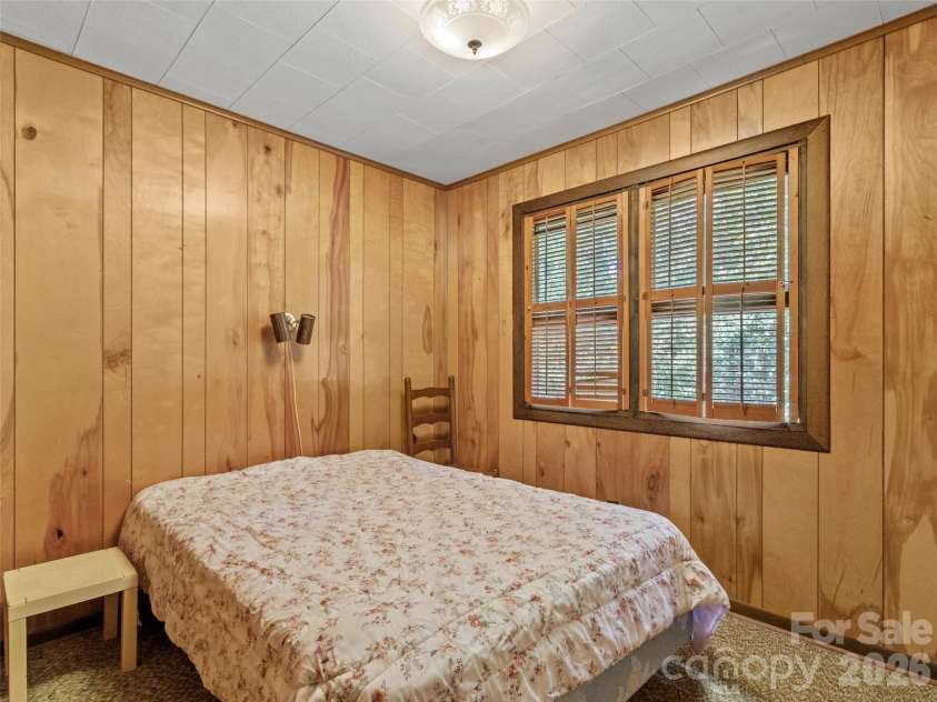 144 Florida Hill Drive, Green Mountain, NC 28740.  MLS# CAR4403040, YatesRealty ID 39914. 