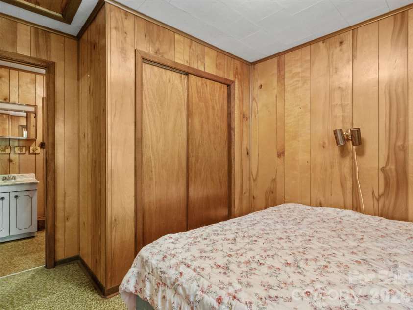144 Florida Hill Drive, Green Mountain, NC 28740.  MLS# CAR4403040, YatesRealty ID 39914. 