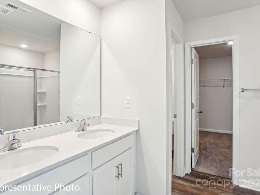 193 Calvin Creek Drive, Troutman, NC 28166.  MLS# CAR4310241, YatesRealty ID 39914. 