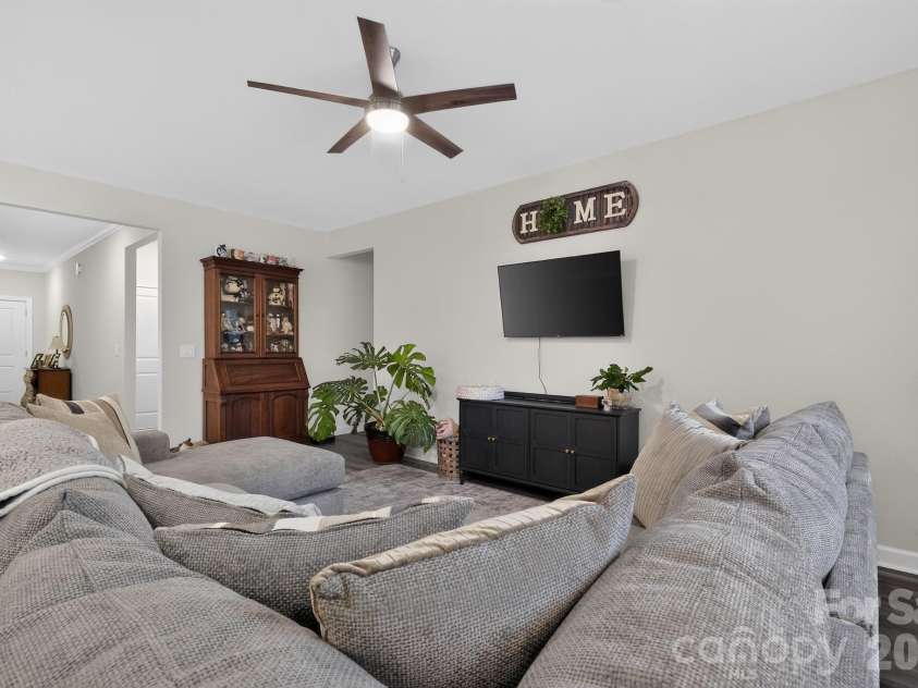 1229 Morehead Drive, Salisbury, NC 28144.  MLS# CAR4407670, YatesRealty ID 39916. 