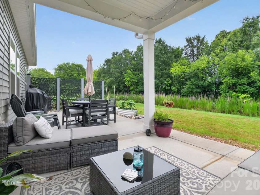 1229 Morehead Drive, Salisbury, NC 28144.  MLS# CAR4407670, YatesRealty ID 39916. 