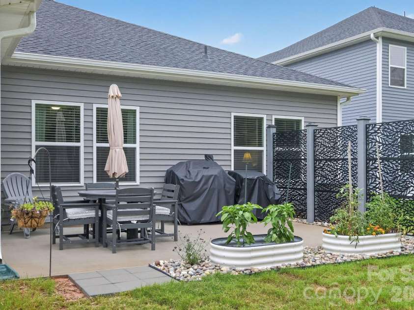 1229 Morehead Drive, Salisbury, NC 28144.  MLS# CAR4407670, YatesRealty ID 39916. 