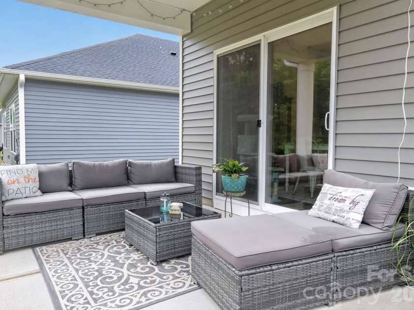 1229 Morehead Drive, Salisbury, NC 28144.  MLS# CAR4407670, YatesRealty ID 39916. 
