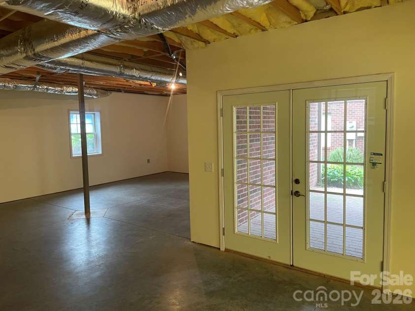 513 26th Avenue, Hickory, NC 28601.  MLS# CAR4407349, YatesRealty ID 39918. 513A Basement