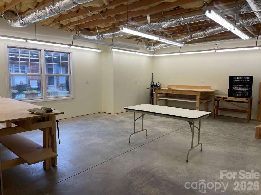 513 26th Avenue, Hickory, NC 28601.  MLS# CAR4407349, YatesRealty ID 39918. 513A Basement Workshop