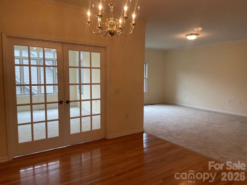 513 26th Avenue, Hickory, NC 28601.  MLS# CAR4407349, YatesRealty ID 39918. 513A Dining Room