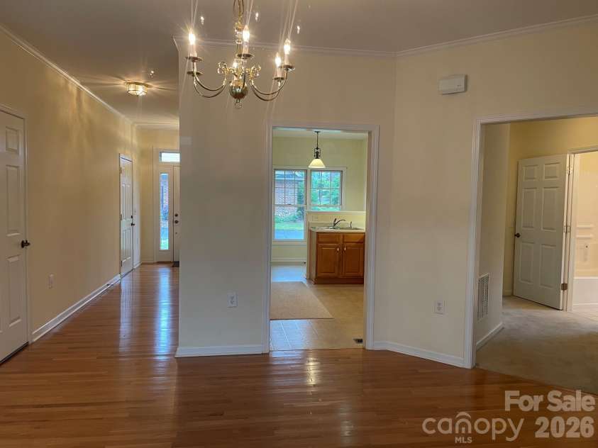 513 26th Avenue, Hickory, NC 28601.  MLS# CAR4407349, YatesRealty ID 39918. 513A Dining Room