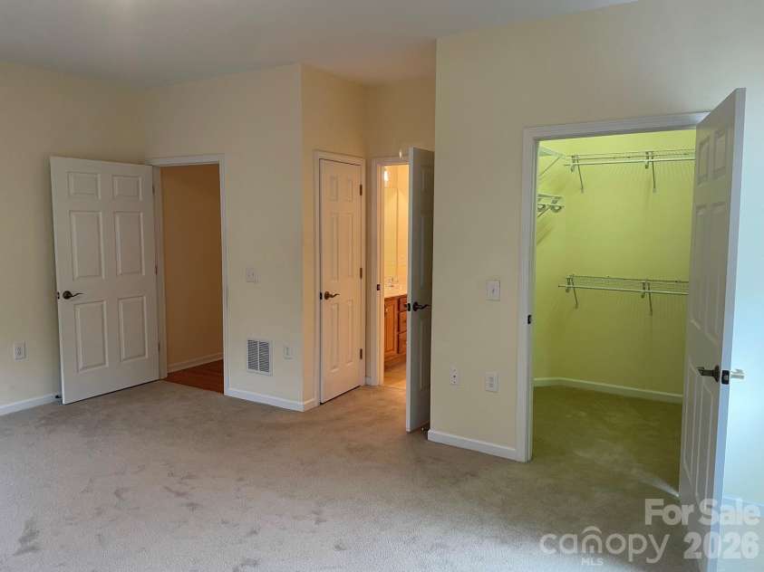 513 26th Avenue, Hickory, NC 28601.  MLS# CAR4407349, YatesRealty ID 39918. 513A Main Bedroom
