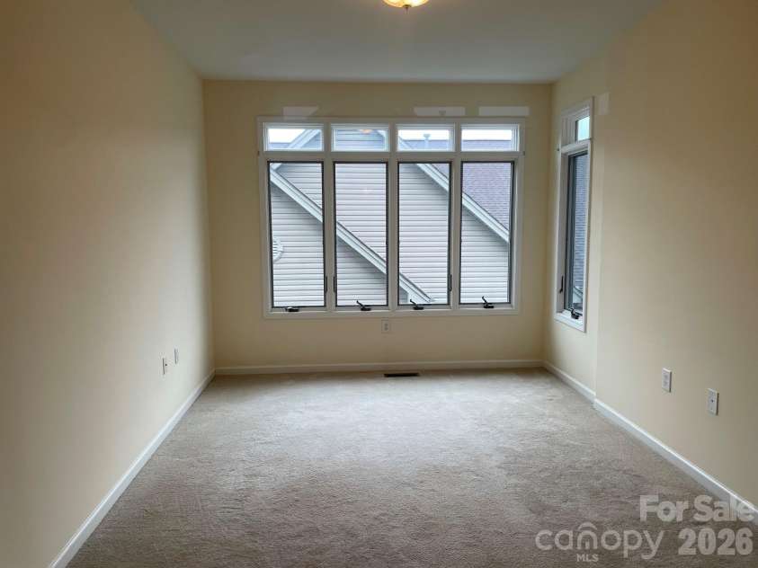 513 26th Avenue, Hickory, NC 28601.  MLS# CAR4407349, YatesRealty ID 39918. 513A Sunroom