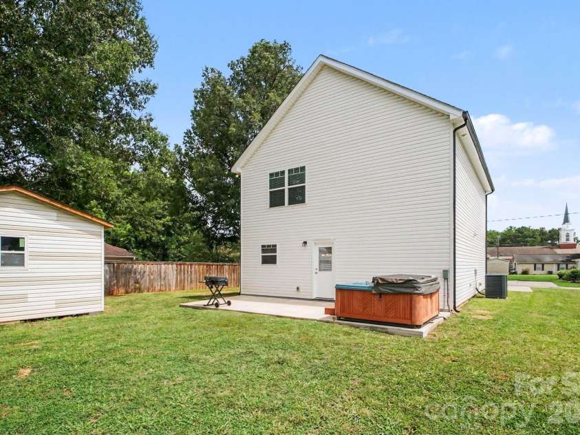 185 Coley Street, Kannapolis, NC 28083.  MLS# CAR4405492, YatesRealty ID 39919. 