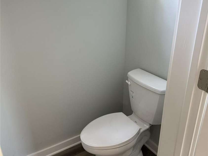 1 Freeport Lane, Asheville, NC 28806.  MLS# CAR4310617, YatesRealty ID 3992. 