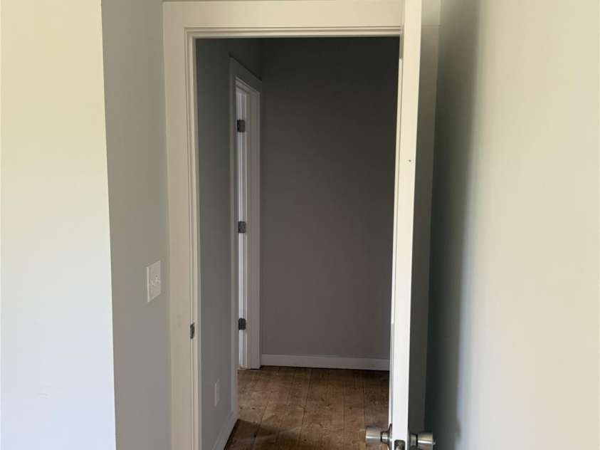 1 Freeport Lane, Asheville, NC 28806.  MLS# CAR4310617, YatesRealty ID 3992. 