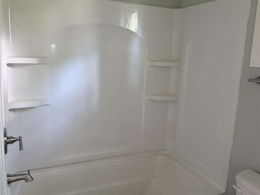 1 Freeport Lane, Asheville, NC 28806.  MLS# CAR4310617, YatesRealty ID 3992. 