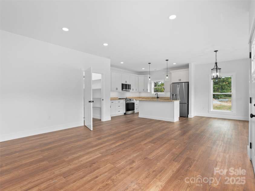 15 Riemar Lane, Waynesville, NC 28786.  MLS# CAR4306144, YatesRealty ID 3992. 