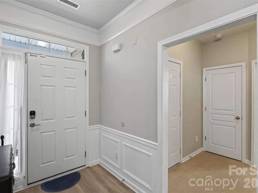9114 Beaver Brook Way, Charlotte, NC 28277.  MLS# CAR4407536, YatesRealty ID 39920. 