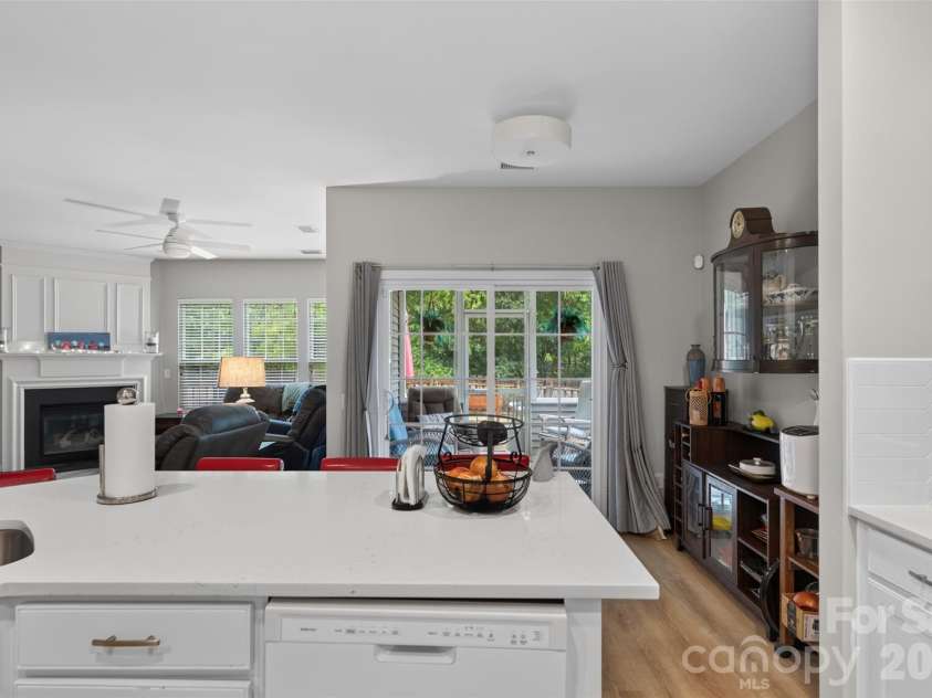 9114 Beaver Brook Way, Charlotte, NC 28277.  MLS# CAR4407536, YatesRealty ID 39920. 