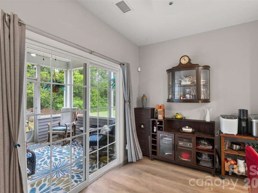 9114 Beaver Brook Way, Charlotte, NC 28277.  MLS# CAR4407536, YatesRealty ID 39920. 