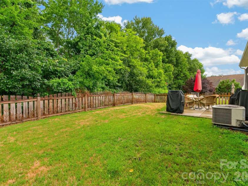 9114 Beaver Brook Way, Charlotte, NC 28277.  MLS# CAR4407536, YatesRealty ID 39920. 