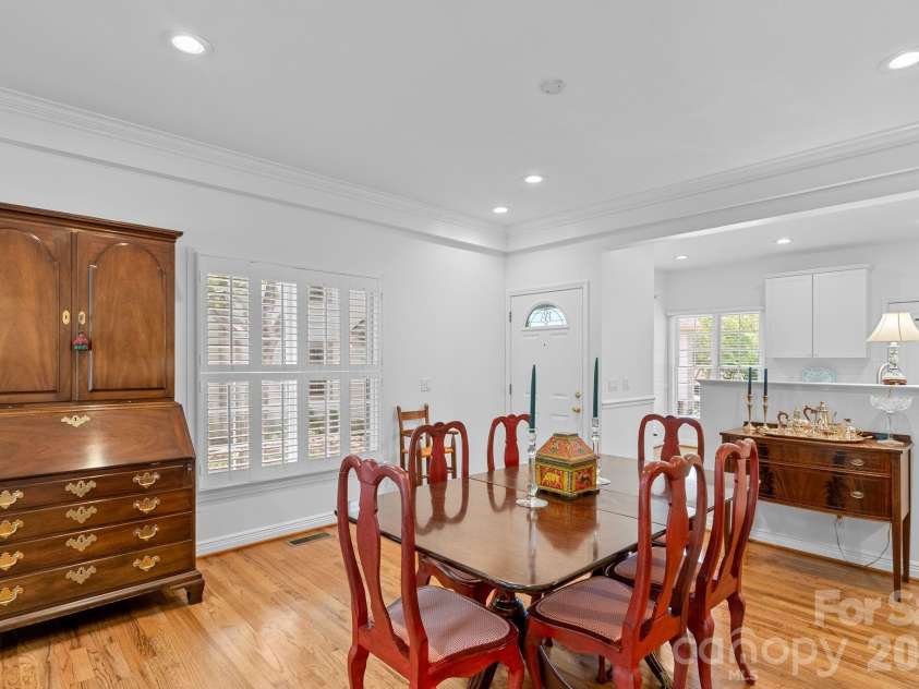 62 Pinnacle Point, Asheville, NC 28805.  MLS# CAR4403361, YatesRealty ID 39922. 