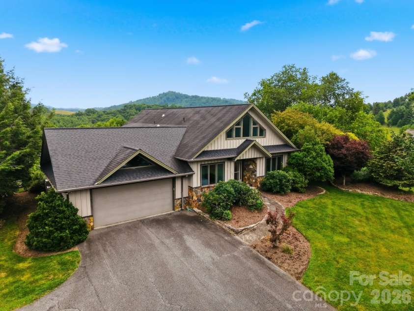 191 Charter Ridge, Jefferson, NC 28640.  MLS# CAR4407001, YatesRealty ID 39924. 