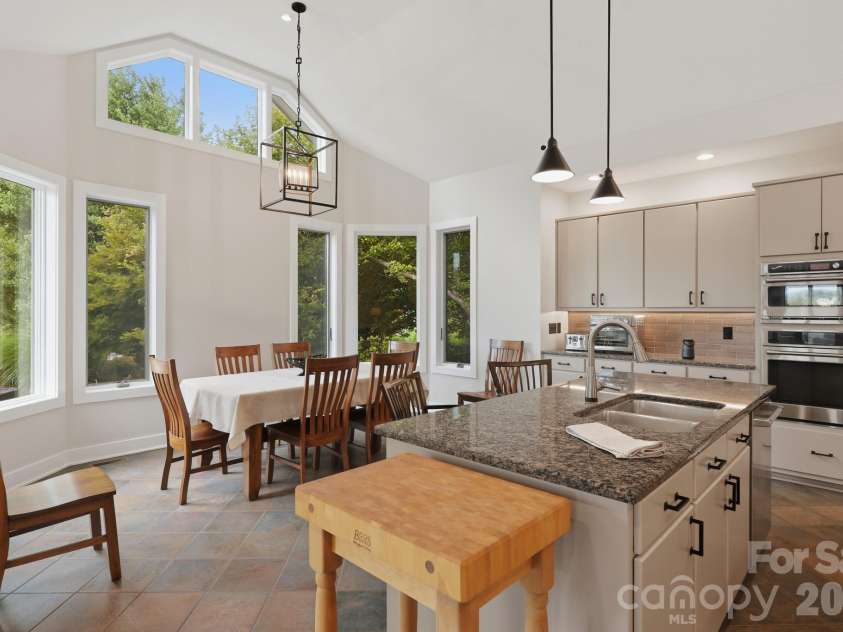 191 Charter Ridge, Jefferson, NC 28640.  MLS# CAR4407001, YatesRealty ID 39924. 