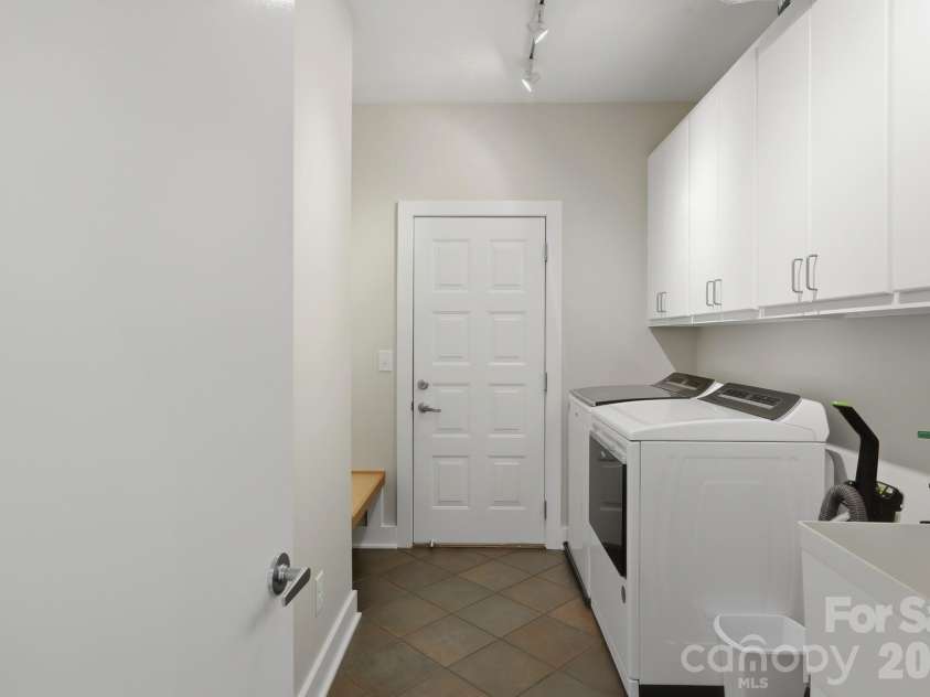 191 Charter Ridge, Jefferson, NC 28640.  MLS# CAR4407001, YatesRealty ID 39924. 