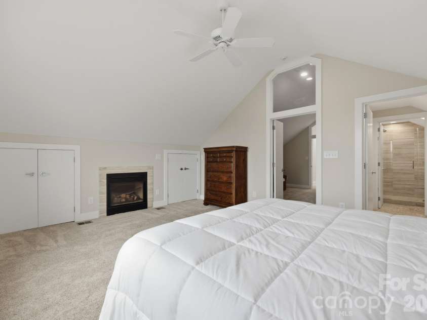 191 Charter Ridge, Jefferson, NC 28640.  MLS# CAR4407001, YatesRealty ID 39924. 