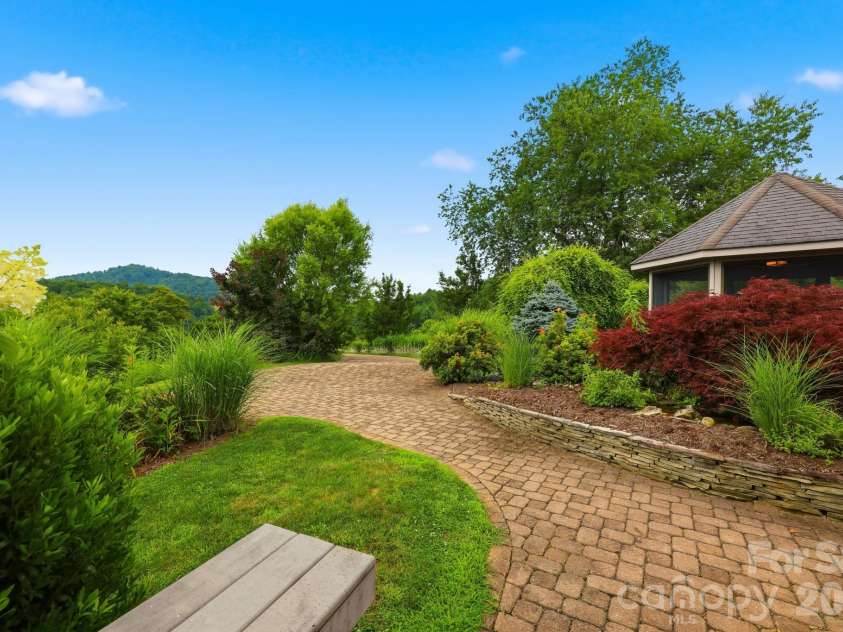 191 Charter Ridge, Jefferson, NC 28640.  MLS# CAR4407001, YatesRealty ID 39924. 