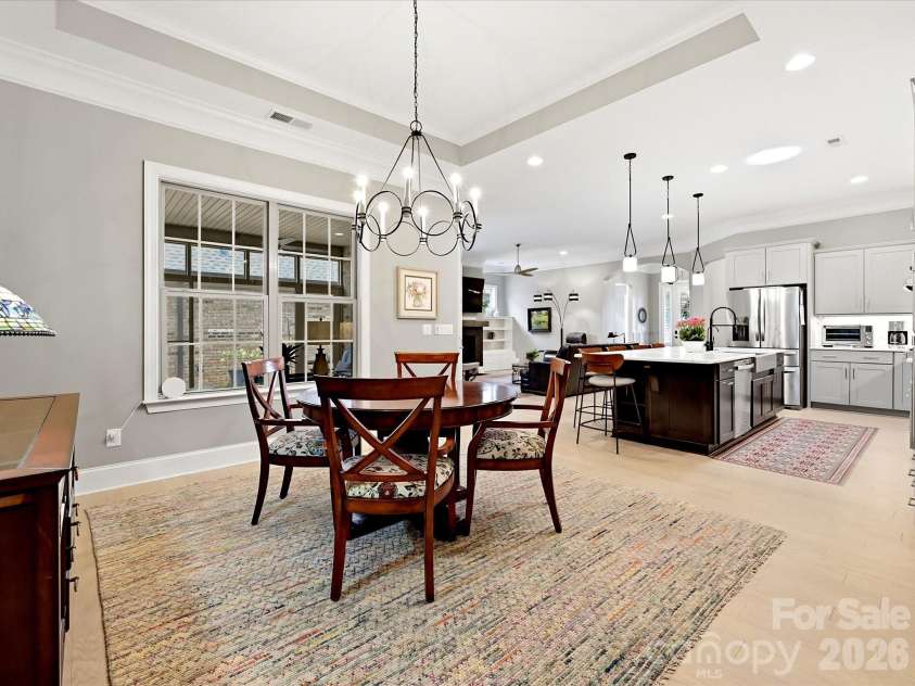 5008 Vita Way, Belmont, NC 28012.  MLS# CAR4406973, YatesRealty ID 39925. The open concept makes entertaining a breeze